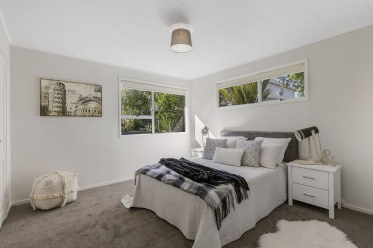 Photo of property in 301 Royal Road, Massey, Auckland, 0614
