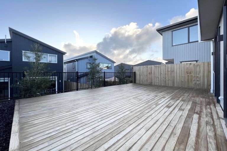 Photo of property in 6 Pohewa Road, Silverdale, 0932