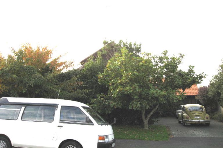 Photo of property in 8 Montana Avenue, Ilam, Christchurch, 8041