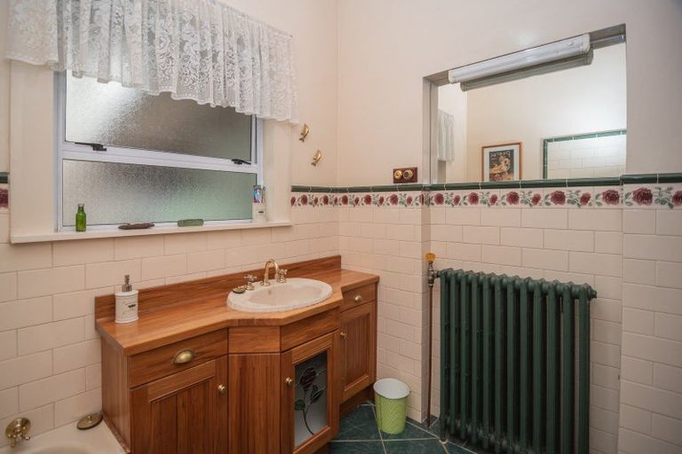 Photo of property in 37 Saint Leonards Road, Temuka, 7920