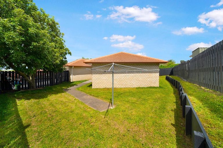 Photo of property in 5 Retreat Drive, Mangere, Auckland, 2022