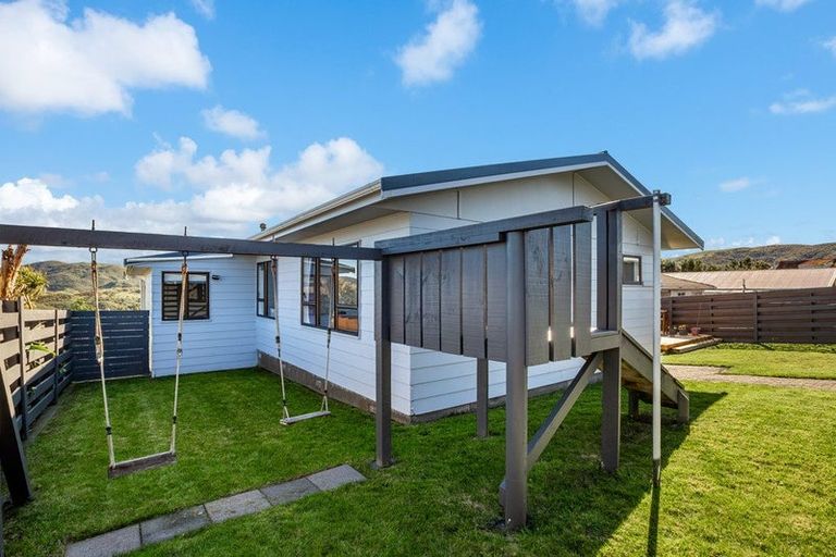 Photo of property in 8 Outram Grove, Kelson, Lower Hutt, 5010