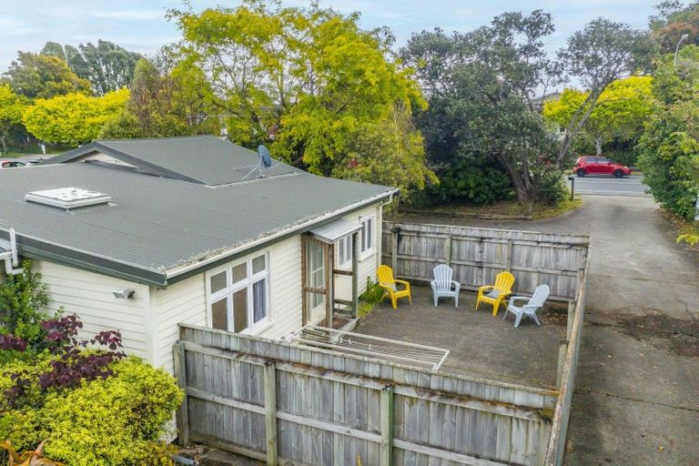 Photo of property in 84 Amohia Street, Paraparaumu, 5032