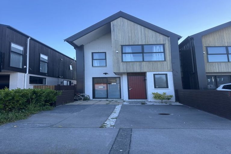 Photo of property in 19 Desalt Drive, Hobsonville, Auckland, 0616