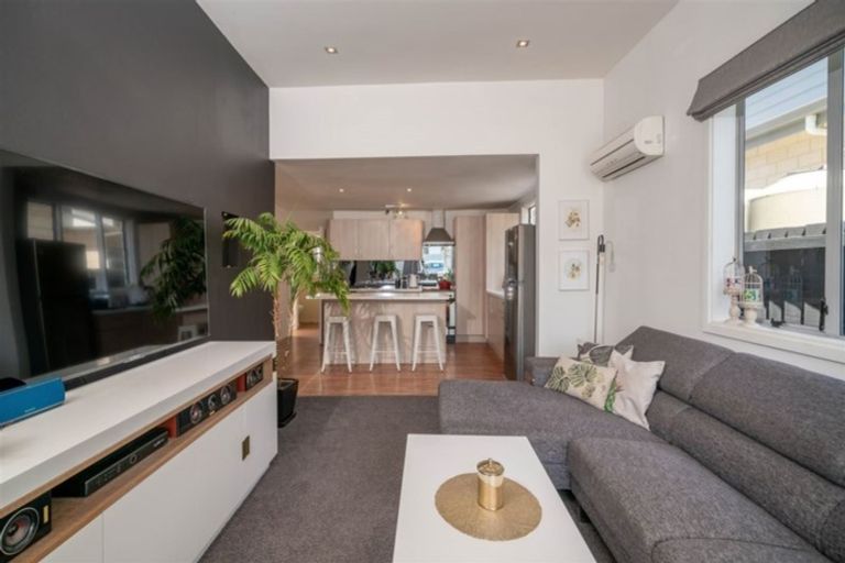 Photo of property in 32 Burke Street, Addington, Christchurch, 8024