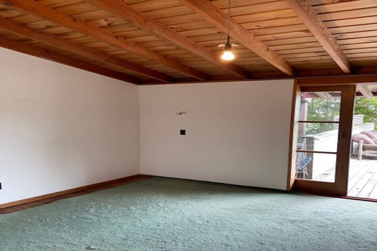 Photo of property in 15b Second Avenue, Stanley Point, Auckland, 0624