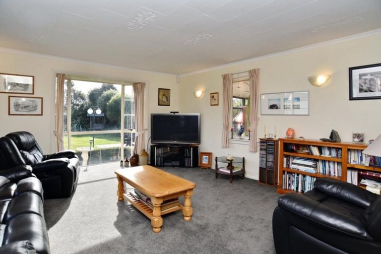 Photo of property in 11 Emlyn Place, Avondale, Christchurch, 8061