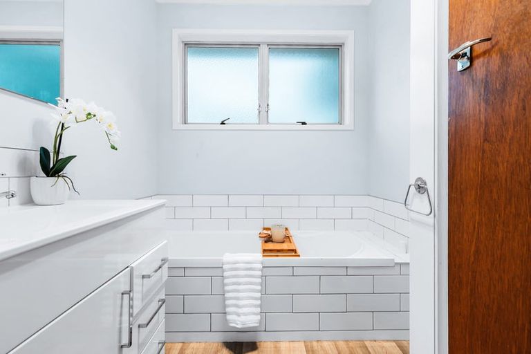 Photo of property in 67 Richmond Avenue, Richmond Heights, Taupo, 3330