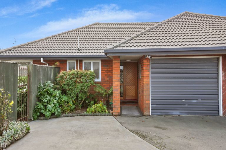 Photo of property in 3/356 Yaldhurst Road, Russley, Christchurch, 8042