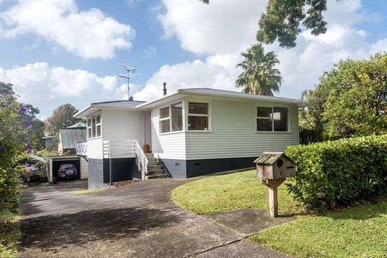 Photo of property in 8 Yeoman Place, Howick, Auckland, 2014