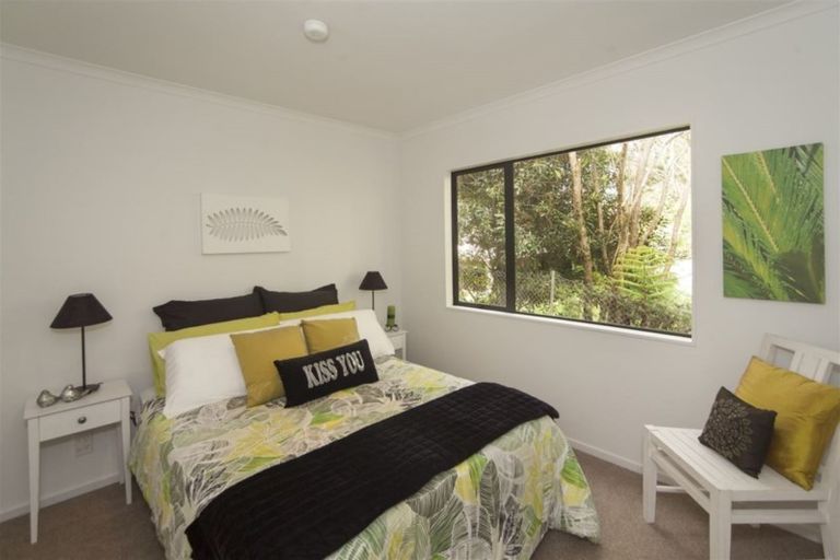Photo of property in 8 Ali Place, Ranui, Auckland, 0612