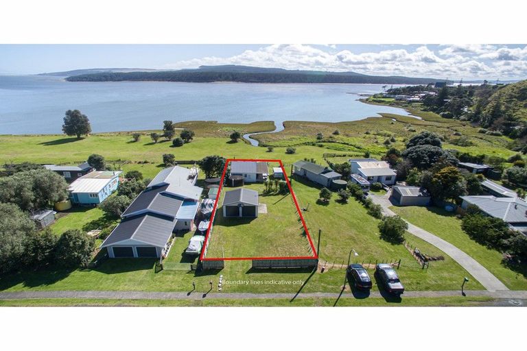 Photo of property in 66 Maunsell Road, Port Waikato, Tuakau, 2695