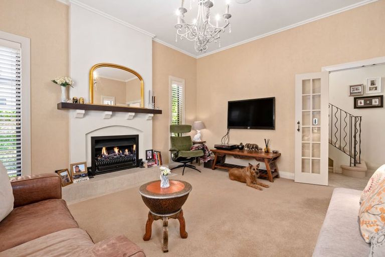 Photo of property in 35 The Esplanade, Huntington, Hamilton, 3210