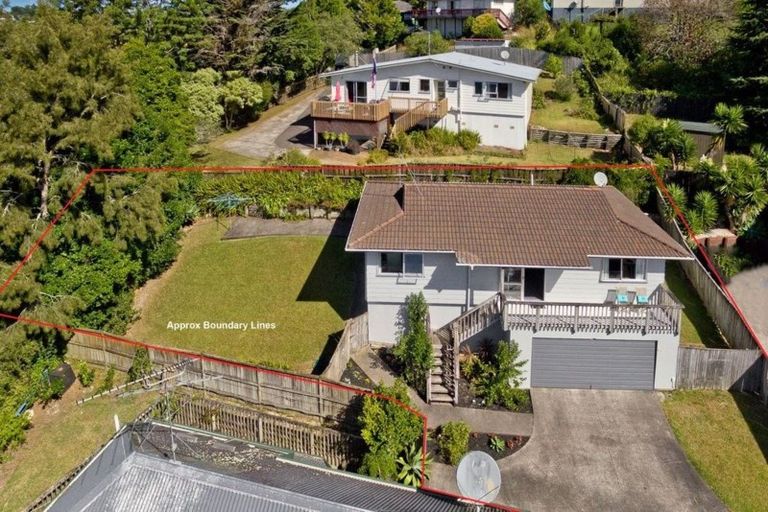 Photo of property in 85a Spinella Drive, Bayview, Auckland, 0629