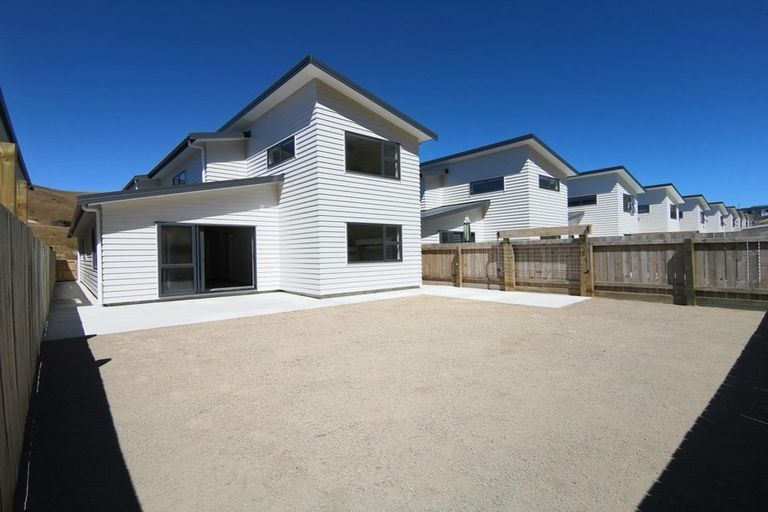 Photo of property in 69 Melksham Drive, Churton Park, Wellington, 6037