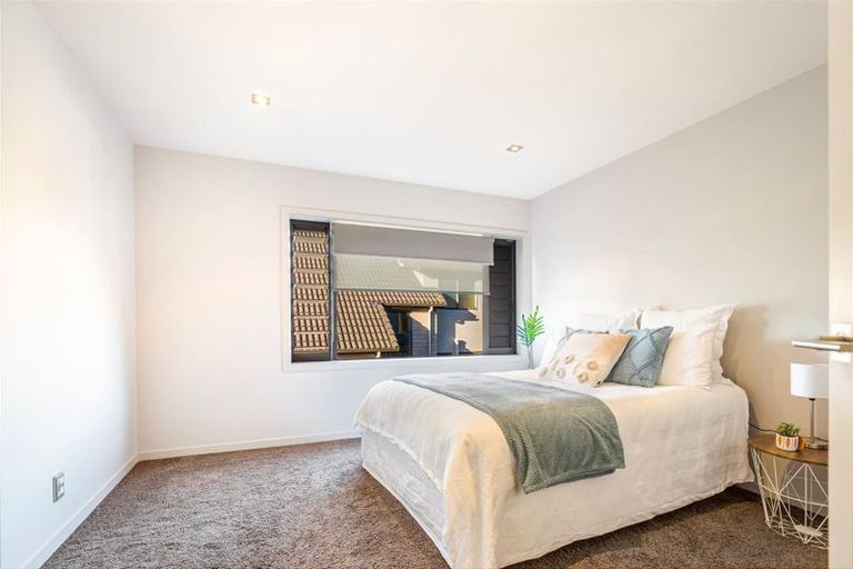 Photo of property in 24a Bluefin Way, West Harbour, Auckland, 0618