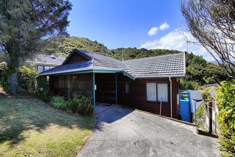 Photo of property in 5 Shackle Lane, Whitby, Porirua, 5024