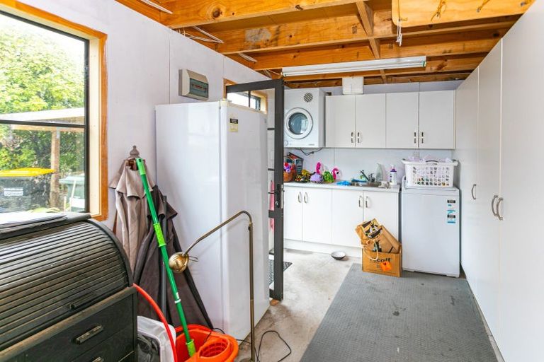 Photo of property in Cotswold Cottage B & B, 46 Maramarahi Road, Thames, 3578