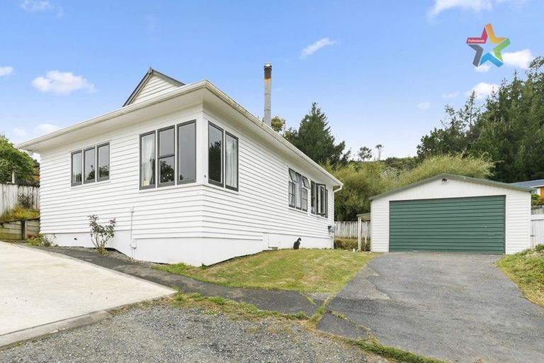 Photo of property in 1/9 Montgomery Street, Stokes Valley, Lower Hutt, 5019