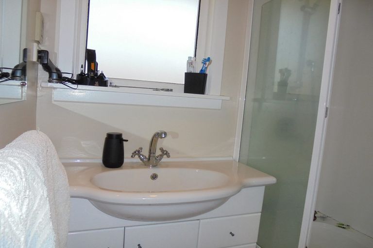 Photo of property in 11 Everest Street, Burnside, Christchurch, 8053