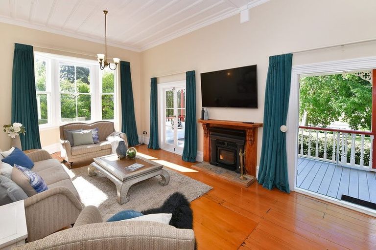 Photo of property in 14 Nelson Street, Helensville, 0800