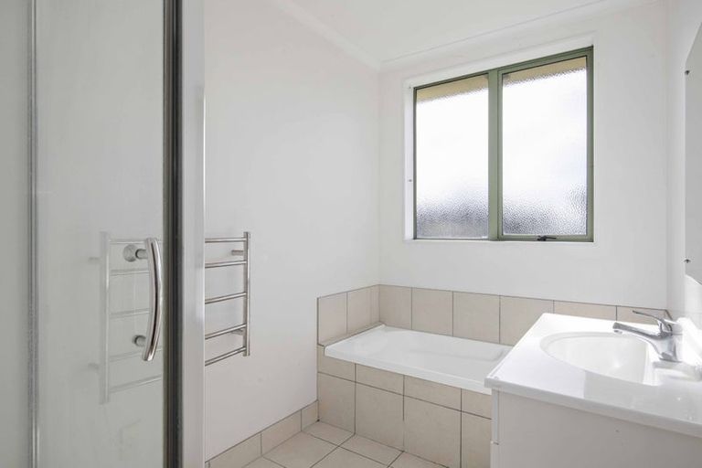 Photo of property in 38 Riverside Drive, Waiuku, 2123