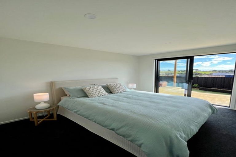 Photo of property in 79 Omahina Street, Raglan, 3225