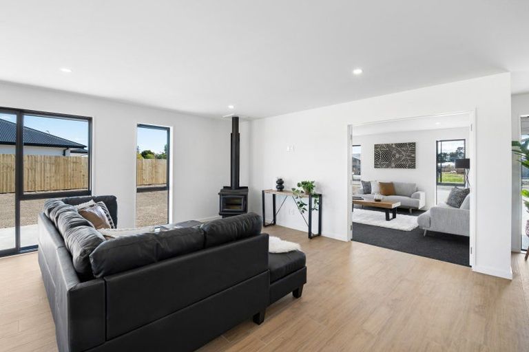 Photo of property in 37 Suffolk Drive, Kirwee, 7571