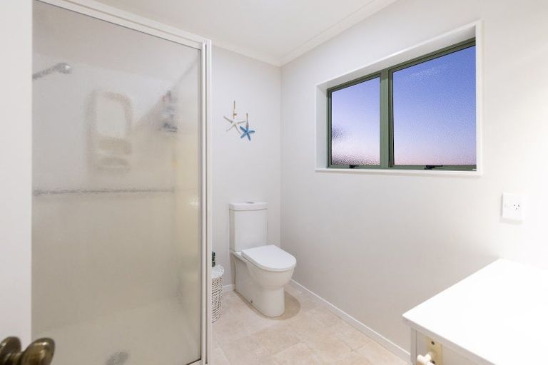 Photo of property in 18 Vanderbilt Place, Welcome Bay, Tauranga, 3112