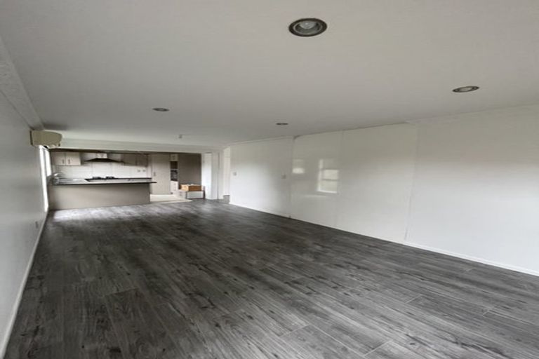 Photo of property in 93 Gray Avenue, Mangere East, Auckland, 2024