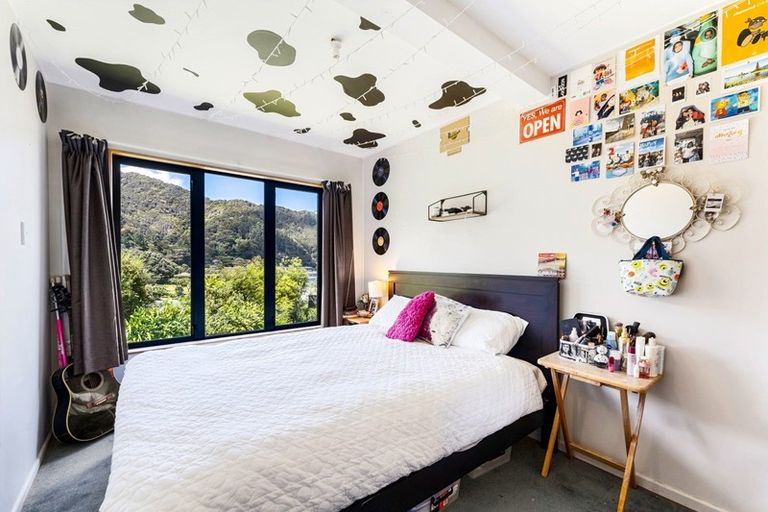 Photo of property in 13a Ferry Road, Days Bay, Lower Hutt, 5013