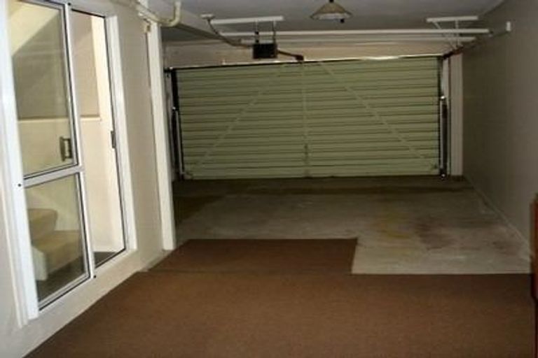 Photo of property in 1/4 Midway Avenue, Castor Bay, Auckland, 0620