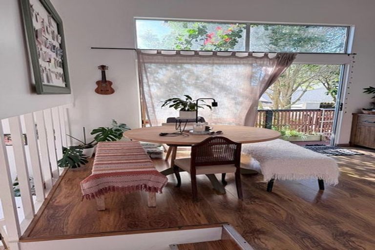 Photo of property in 2/20 Bayview Road, Bayview, Auckland, 0629