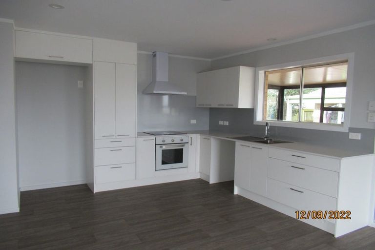 Photo of property in 4 Zita Maria Drive, Massey, Auckland, 0614