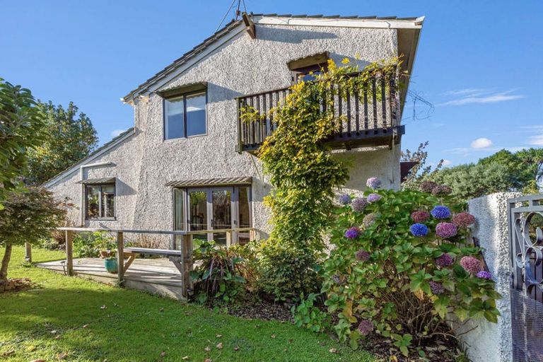 Photo of property in 19 Ashburn Lane, Awapuni, Palmerston North, 4412