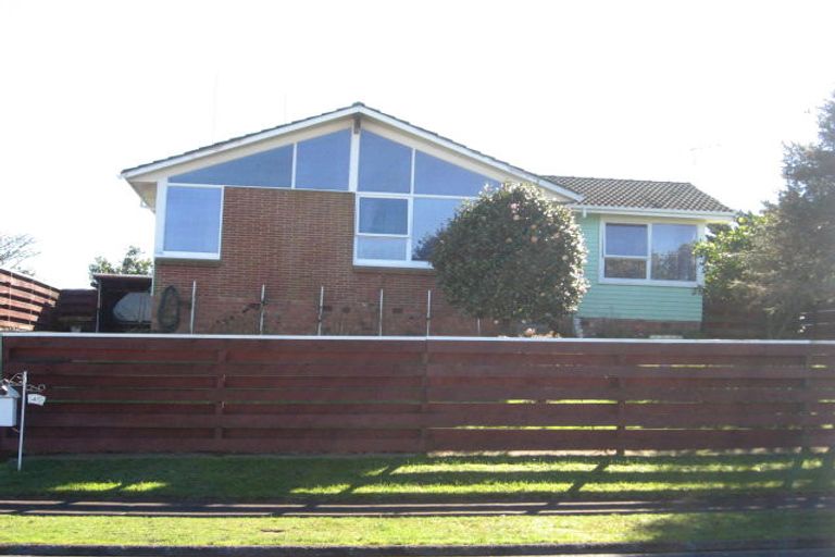 Photo of property in 46 Hobart Crescent, Wattle Downs, Auckland, 2103