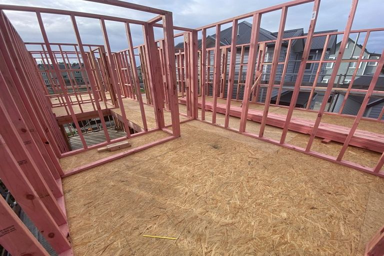 Photo of property in 25 Stitchbird Crescent, Papakura, 2110