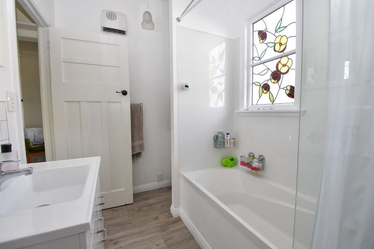 Photo of property in 10 Wyndham Street, Carterton, 5713