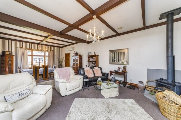 Photo of property in 14 Hunia Street, Marton, 4710