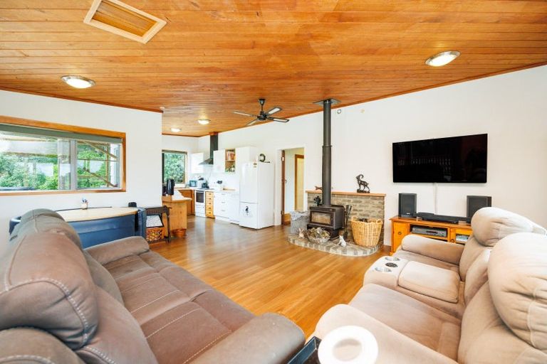 Photo of property in 175 Konini Street, Tokomaru, Palmerston North, 4474