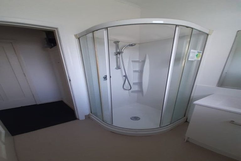 Photo of property in 38 Sunshine Avenue, Karori, Wellington, 6012