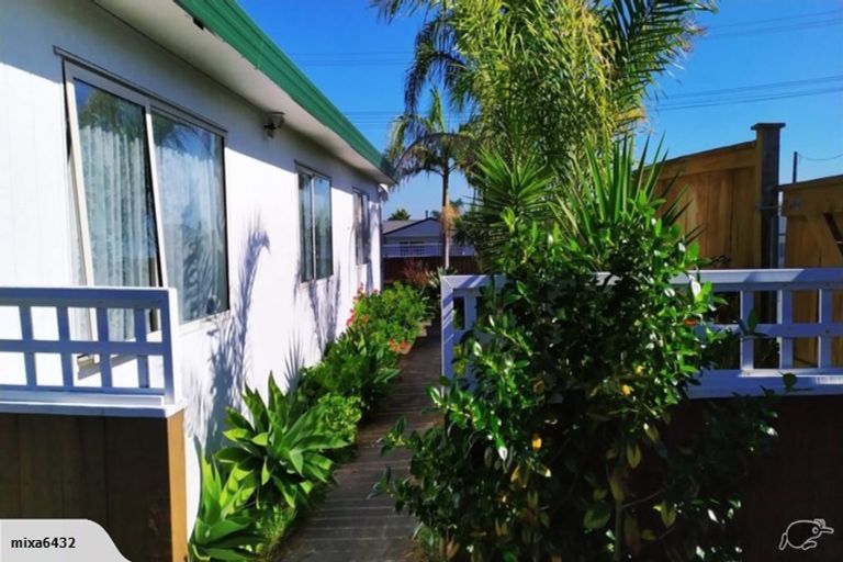 Photo of property in 34a Shakespear Road, Army Bay, Whangaparaoa, 0930