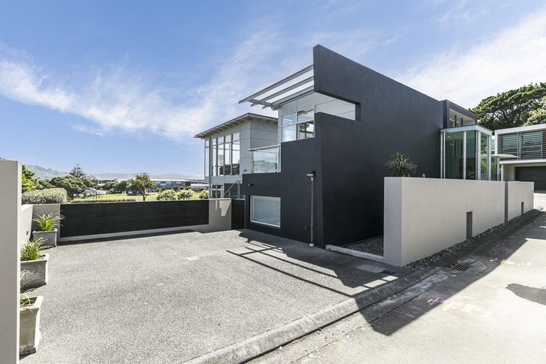 Photo of property in 63 Burnham Street, Seatoun, Wellington, 6022