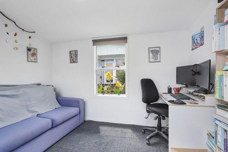 Photo of property in 49 Springs Road, Parakai, 0830