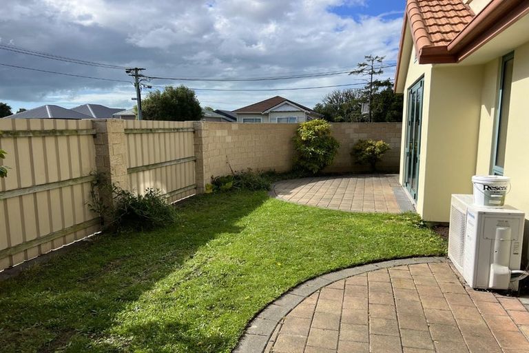Photo of property in 266 Edgeware Road, Edgeware, Christchurch, 8013