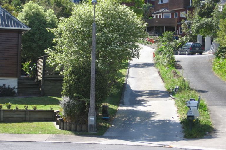 Photo of property in 12 Stitchbird Close, Murrays Bay, Auckland, 0630