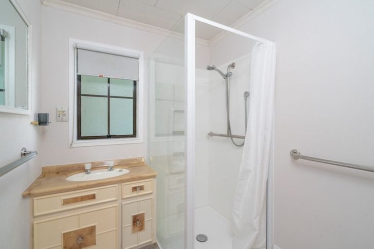 Photo of property in 2/80 Hinemoa Avenue, Taupo, 3330