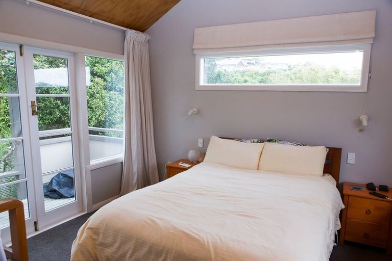 Photo of property in 4 Omar Street, Khandallah, Wellington, 6035