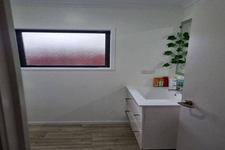 Photo of property in 20 Durham Street, Te Atatu Peninsula, Auckland, 0610