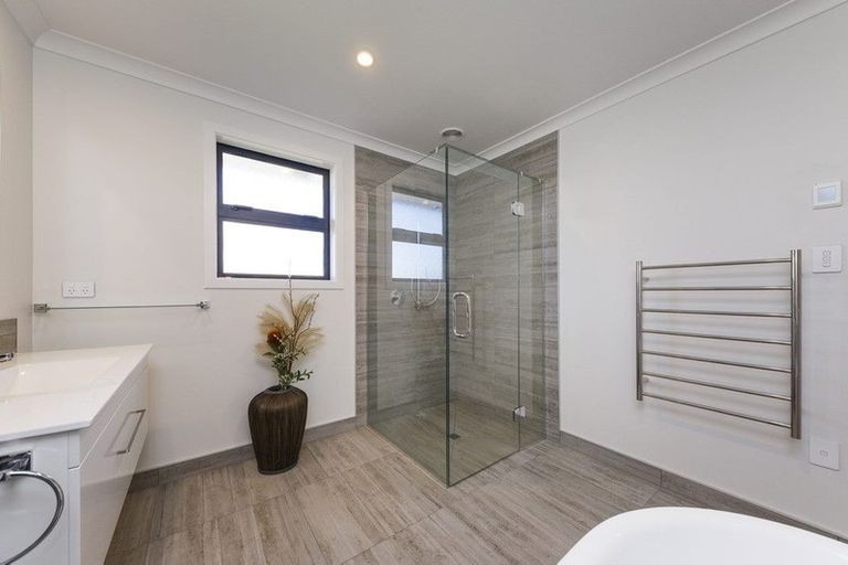 Photo of property in 22 Freedom Drive, Kelvin Grove, Palmerston North, 4414